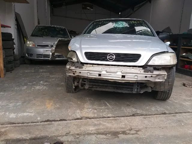Sucata Venda De Peças Chevrolet Astra 2000 1.8 8v - Foto 2