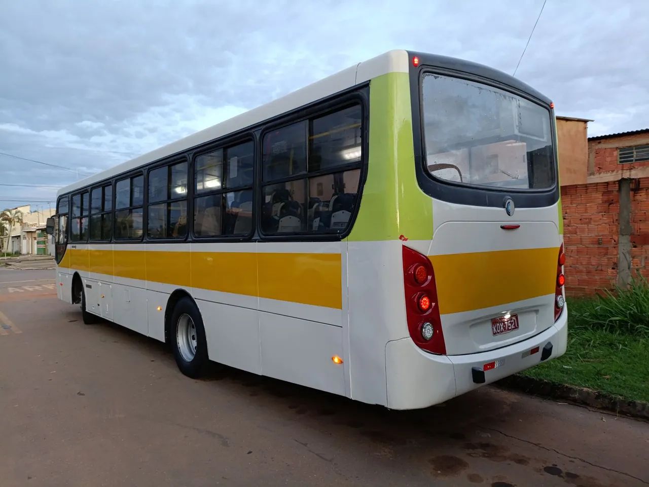Ônibus Escolar em Ótimo Estado - Foto 4
