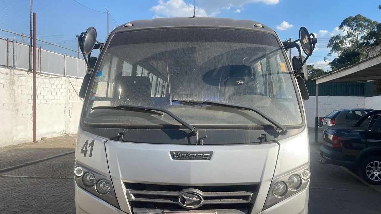 Volare v8L escolar 46  lugares 22.000 km 
