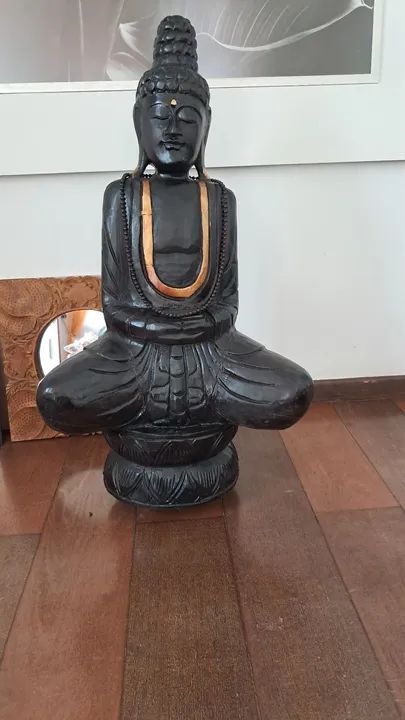 Estátua de Buda em Madeira - Decoração para sua casa - Foto 2