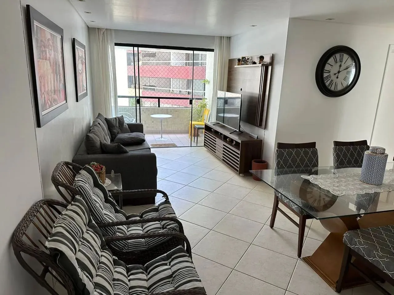 ALUGO APARTAMENTO MOBILIADO COM 4/4 NA PITUBA