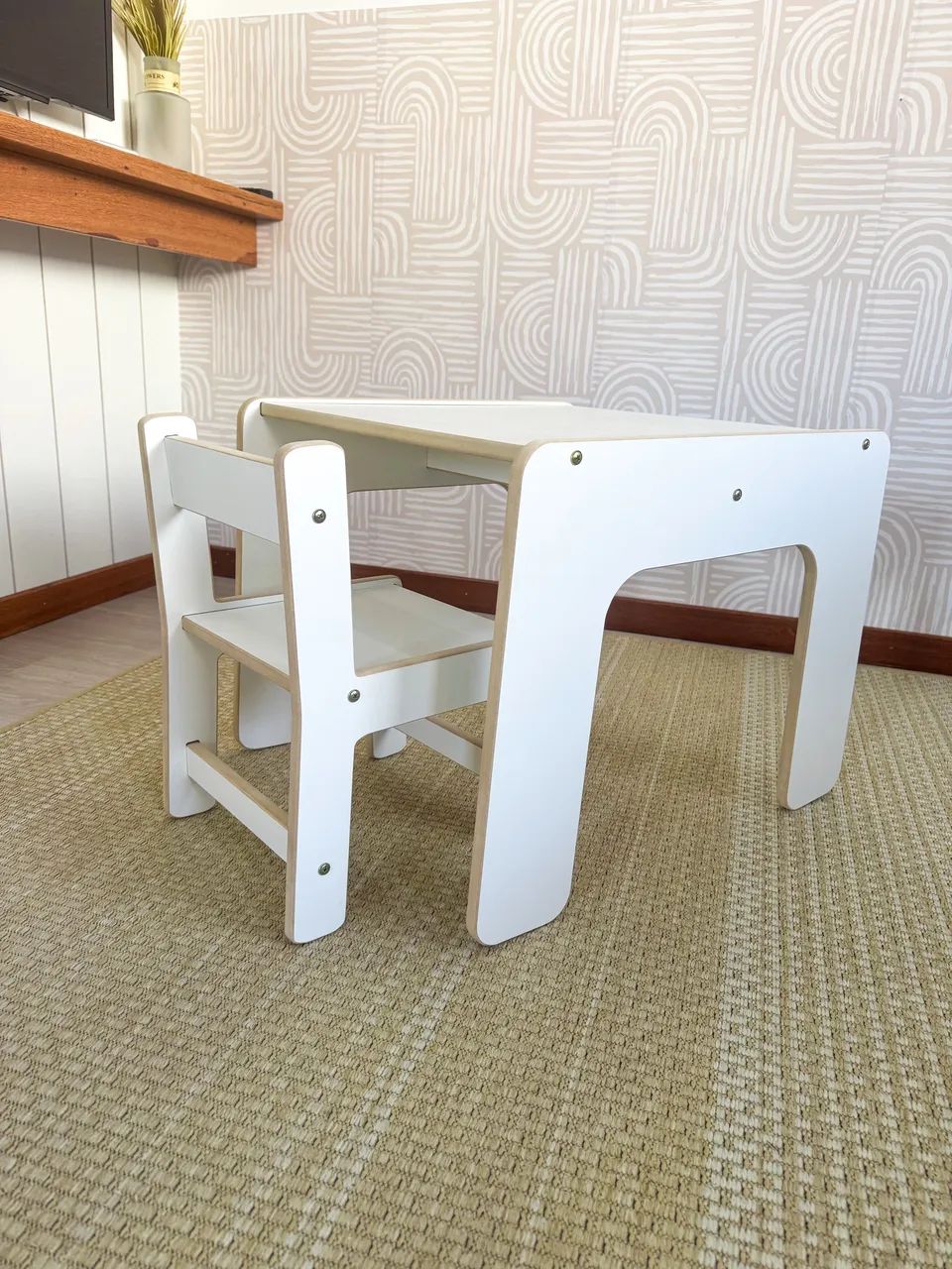 Mesa com uma cadeira  - Foto 3