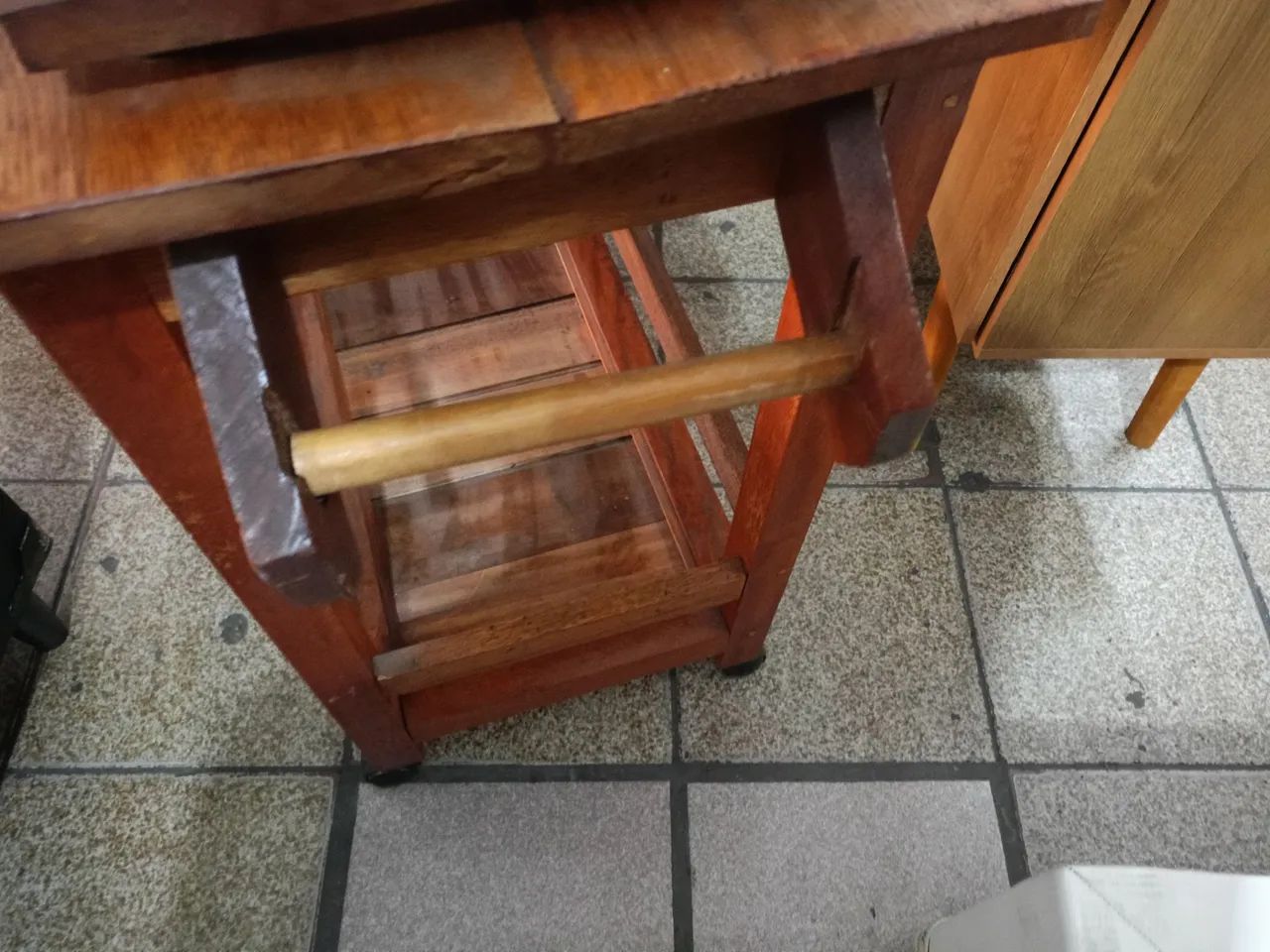 Mesa com carrinho de madeira para área de - Churrasco  - Foto 3