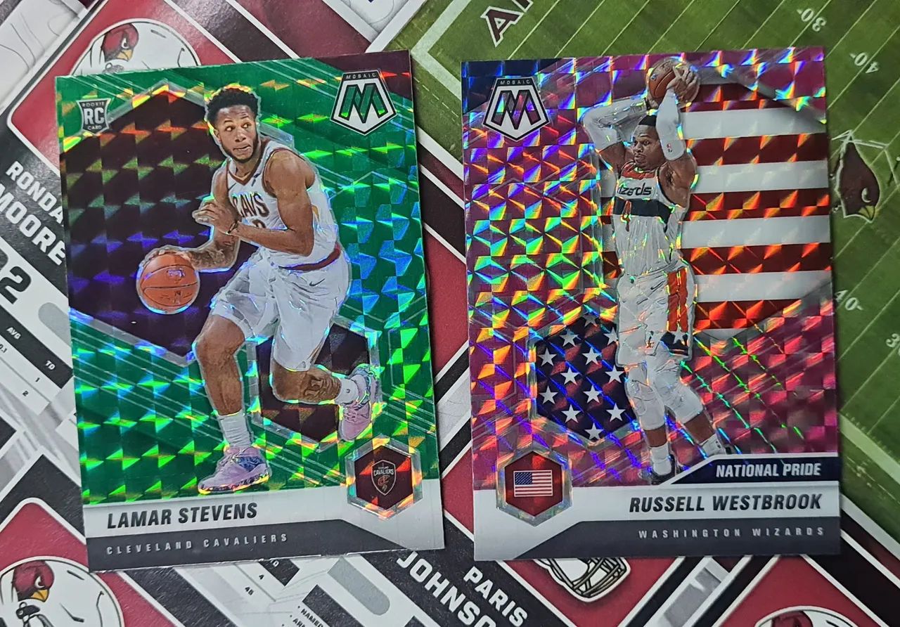 2 Cards de Basquete Mosaic - Lamar Stevens e Russell Westbrook