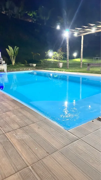 Sítio com piscina e área verde de aluguel com clientela formada
