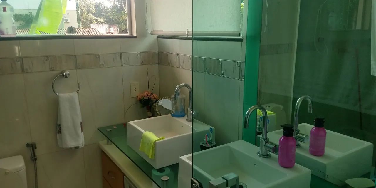 //Casa no Parque das Laranjeiras com piscina e 4 Qrts  - Foto 2