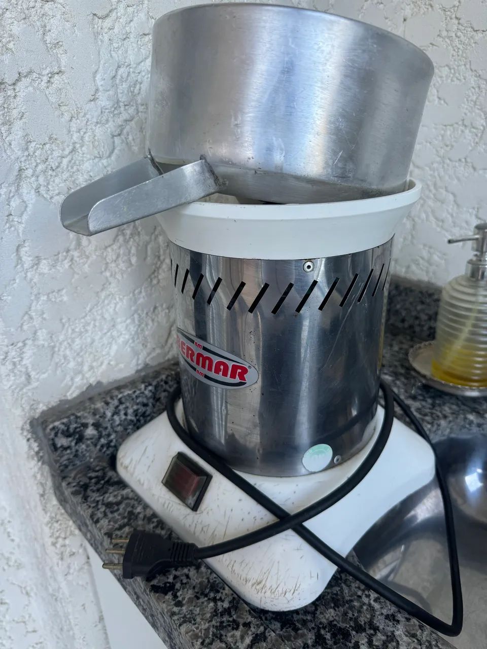 Espremedor de suco industrial 64308977674497120