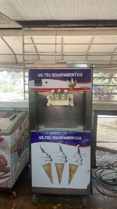 Vende-se máquina de sorvete expresso italianinha