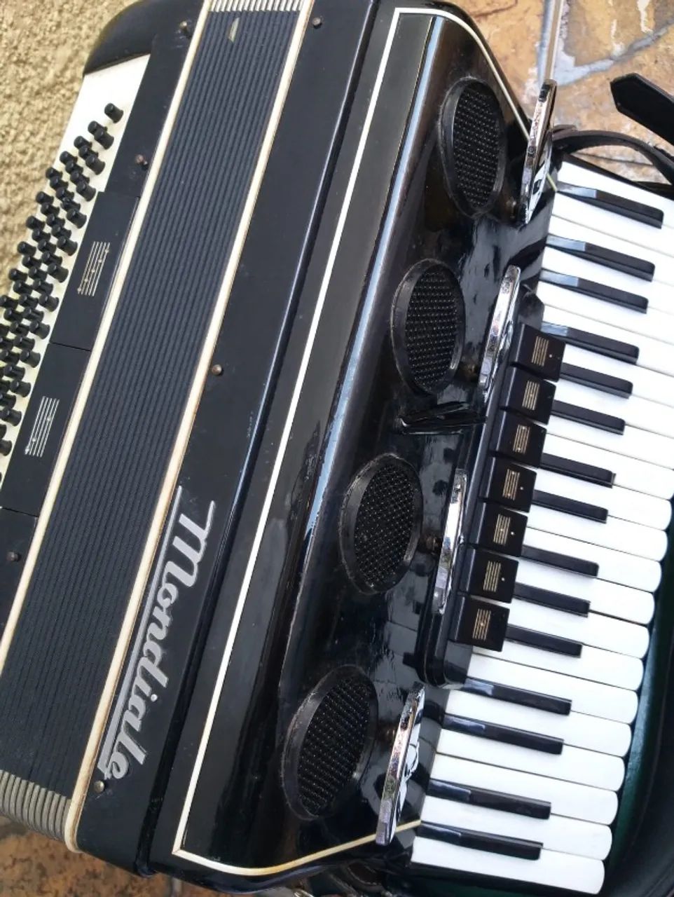Acordeon Mondiale 80 baixos - Foto 5