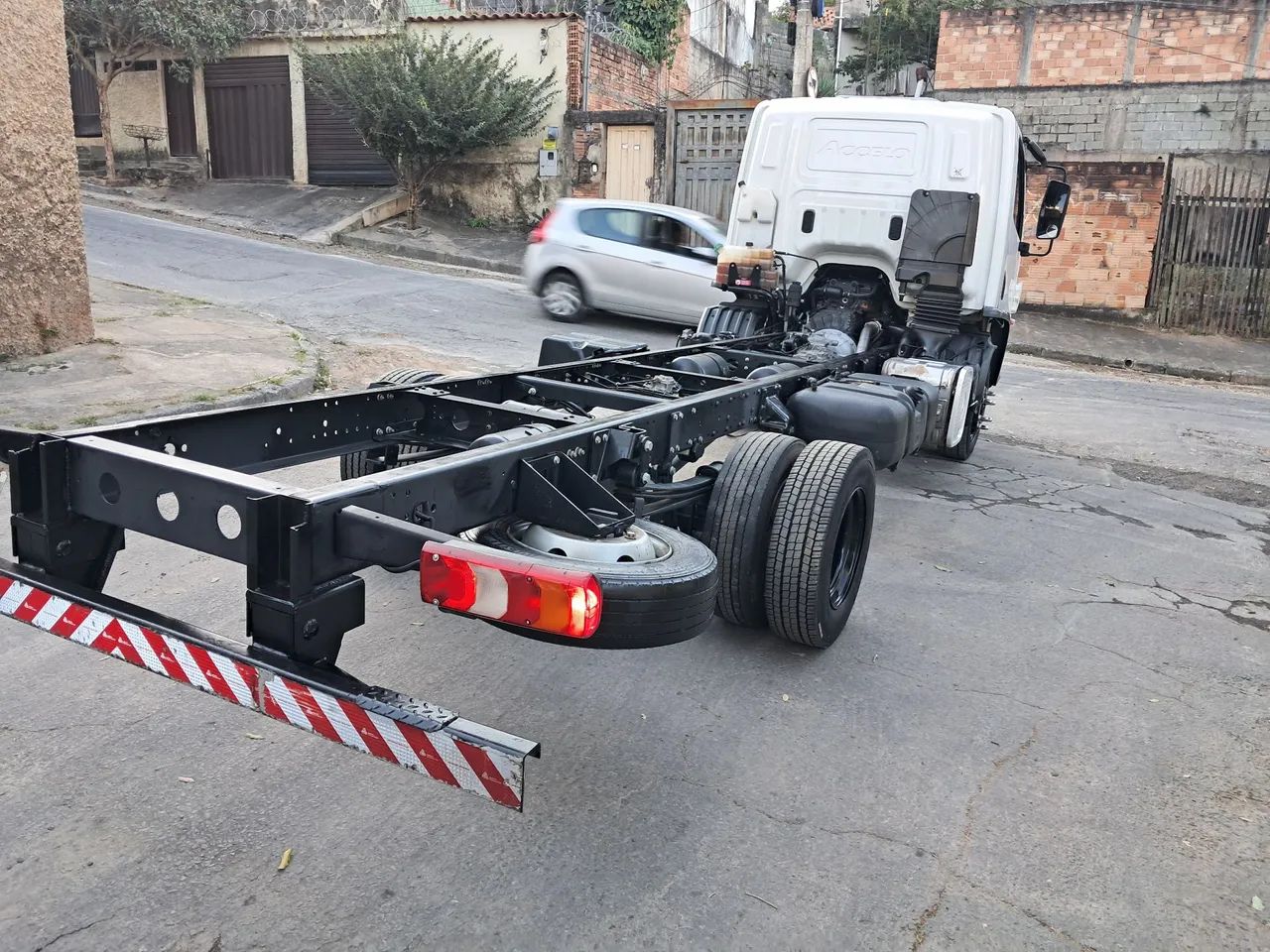 Mercedes-Benz Accelo 815 - Foto 5