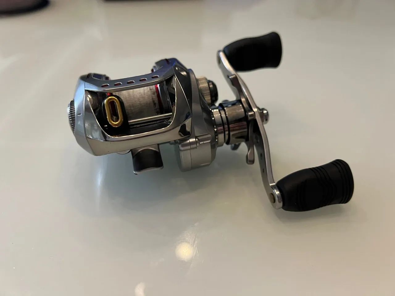 Carretilha Daiwa Zillion 100 SHLA 7.1:1 - esquerda - japonesa  - Foto 2