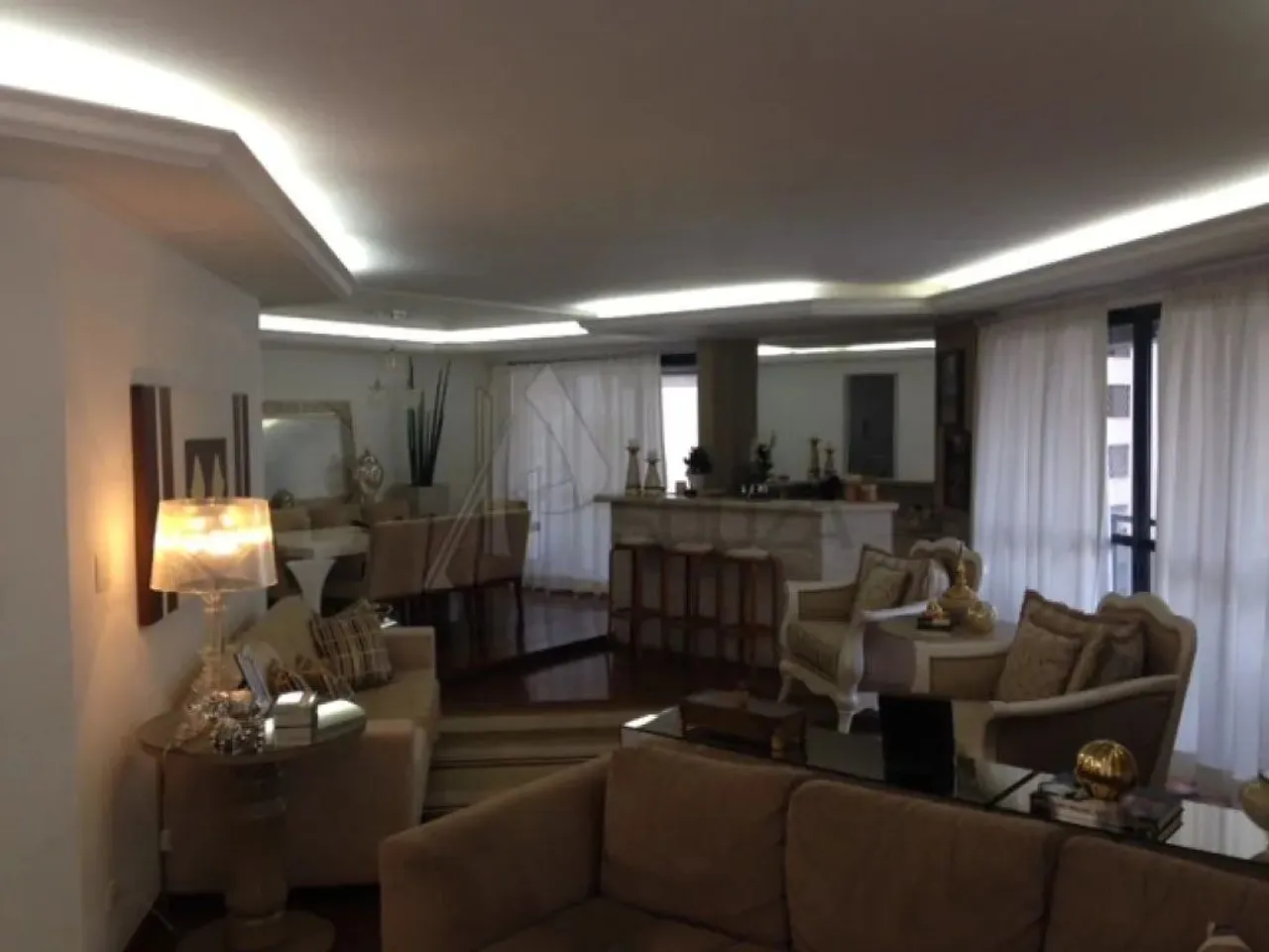 Apartamento a Venda Santa Terezinha com 276m², 4 dormitórios, 2 suítes , 4 vagas