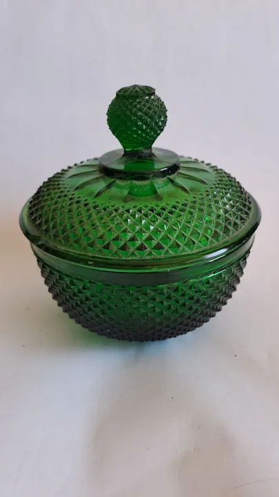 * MT Compoteira Bomboniere Bico de Jaca Vidro Verde 15cm aprox. Antiga Vintage