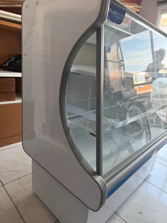 Balcão refrigerado expositor de vidro PoloFrio - Foto 3