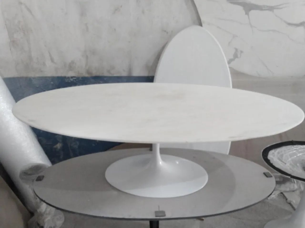 Mesa de centro branca moderna modelo saarinen  - Foto 2