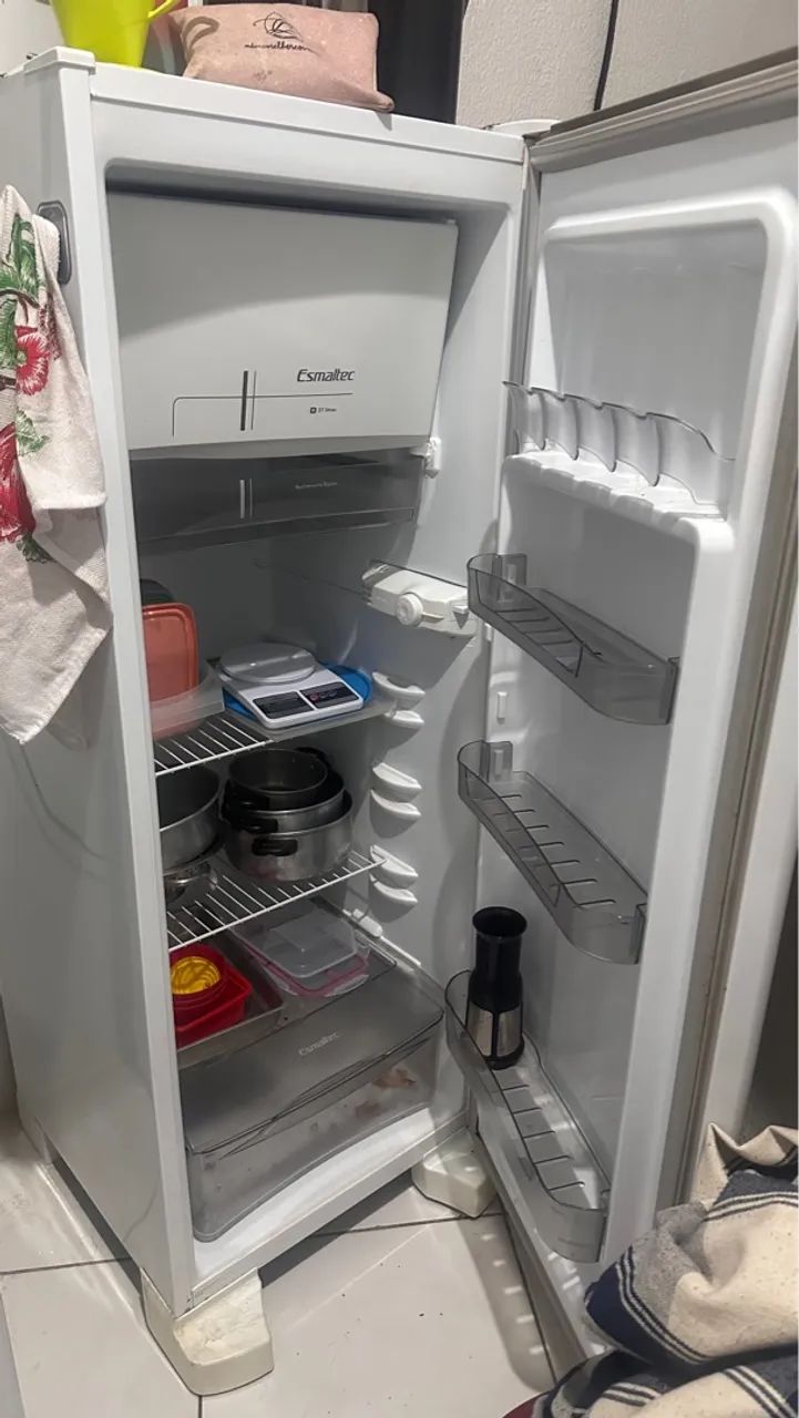 Geladeira Esmaltec - Foto 2