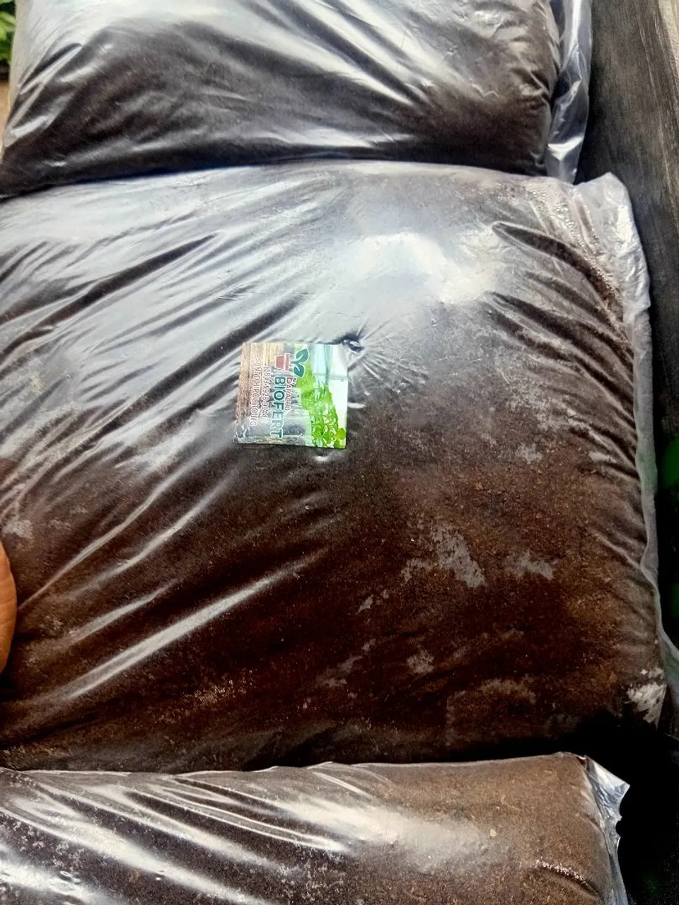 Terra Adubada para Jardinagem - Biofert