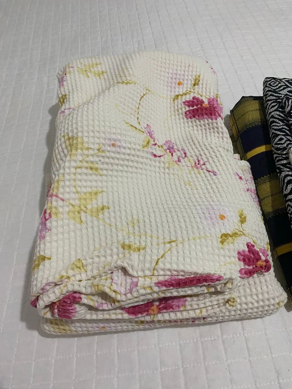 Colcha floral 100% algodão.piquet
