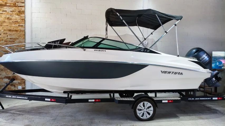 LANCHA VENTURA V215 CABIN COMFORT