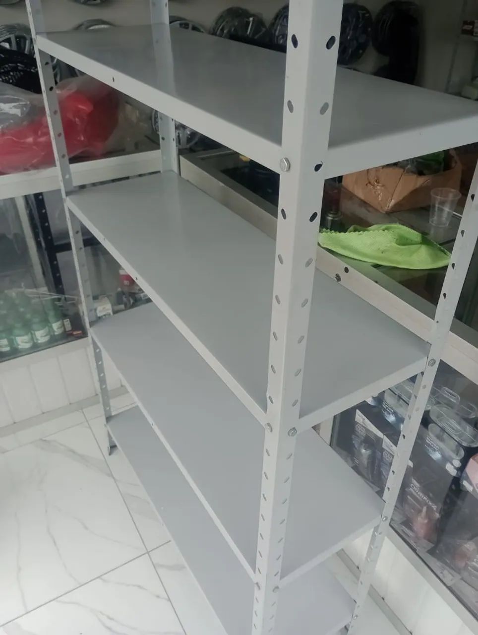 Vendo prateleiras desmontáveis de aço usado excelente  - Foto 3