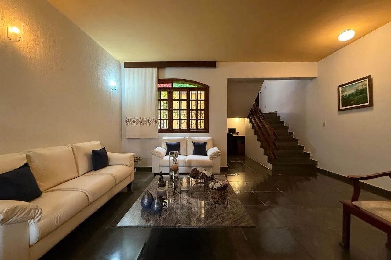 Casa à Venda - Havaí, 4 Quartos, 225 m2 - Foto 3