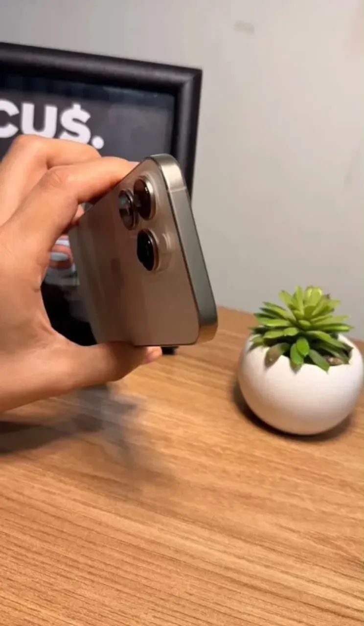 iPhone 16 pro - Foto 3