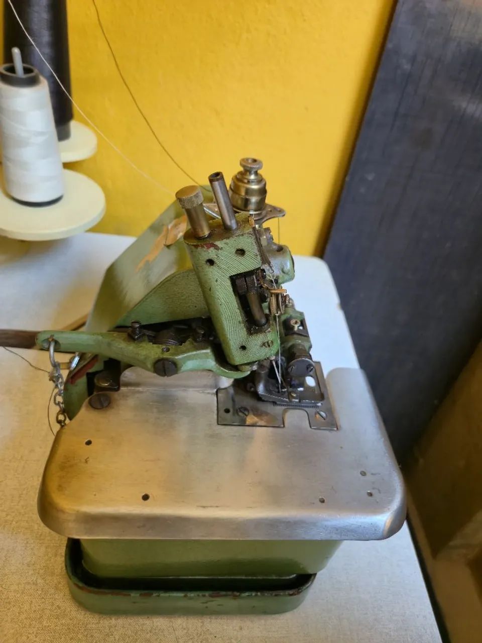 Máquina de overloque  - Foto 2