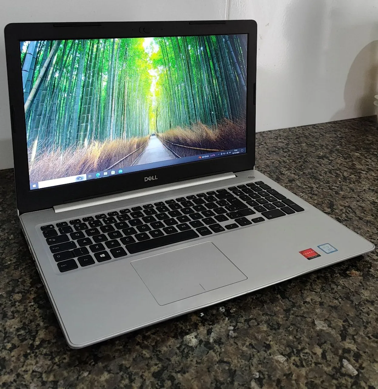 値下げ：DELL Inspiron 15 5570 inspiron 5570