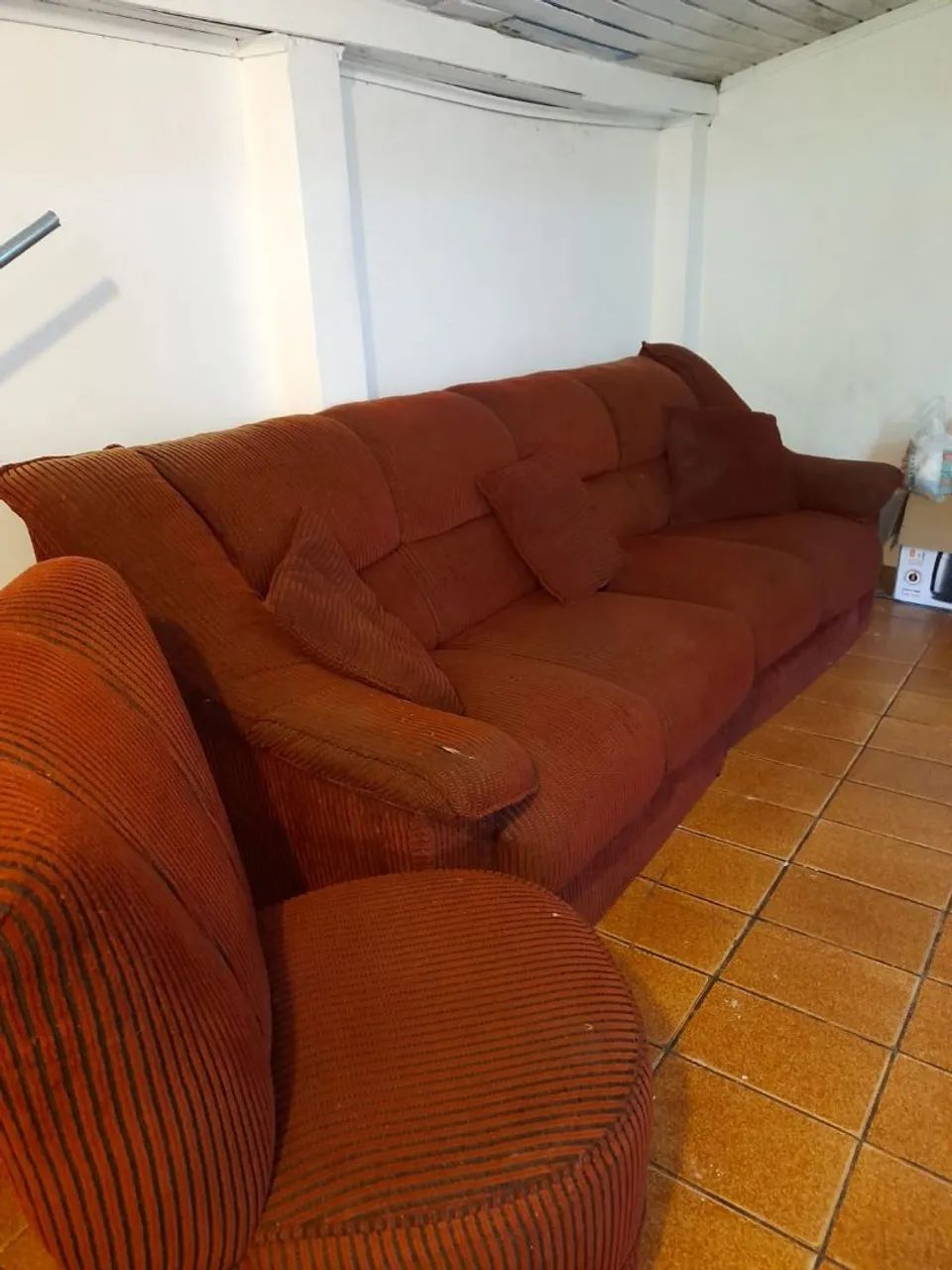 Sofá vermelho 3 partes grande
