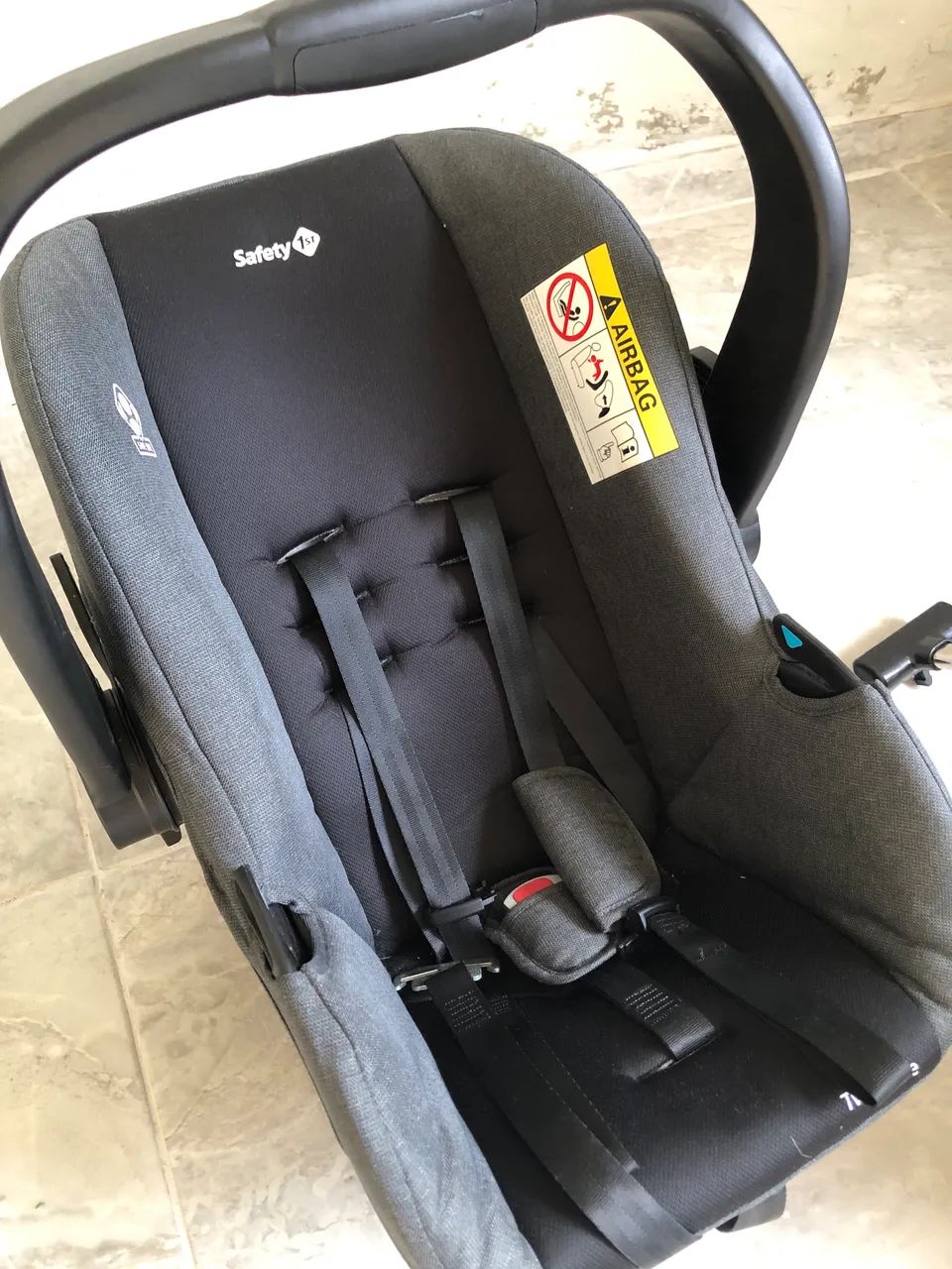 Bebê conforto + base veicular 