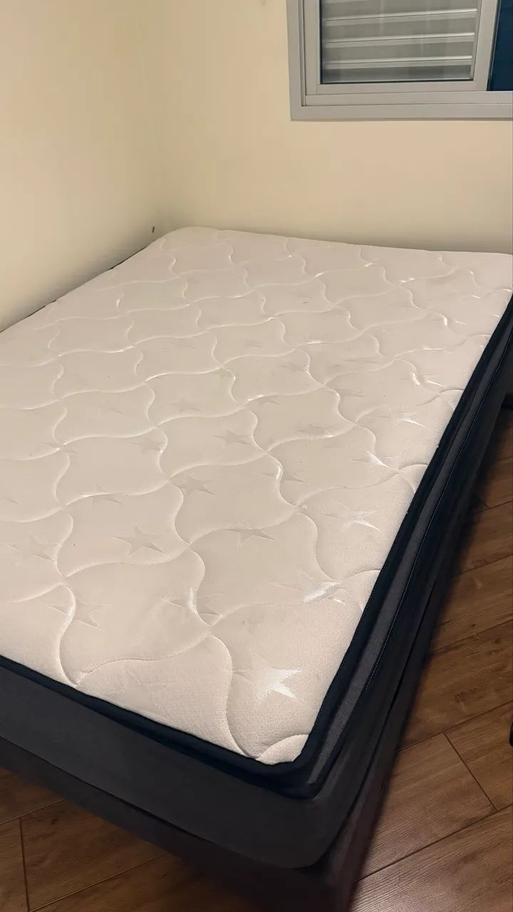 Vendo uma cama box com colchão de molas. - Foto 2
