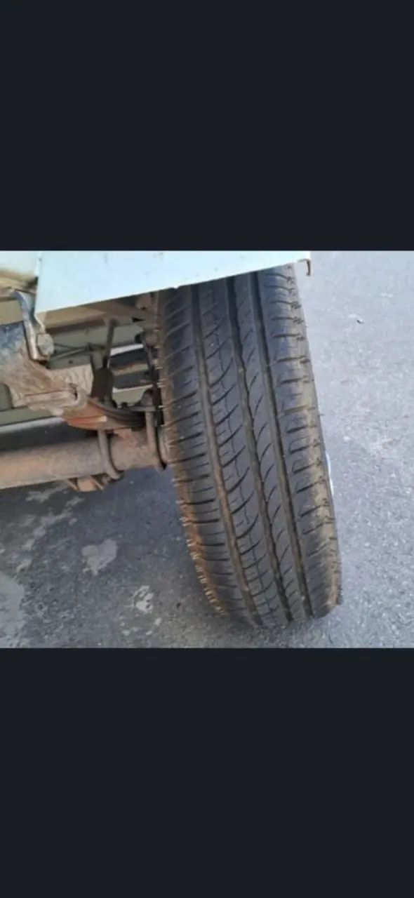 Vendo Carrocinha emplacada R$ 5.200,00 - Foto 3