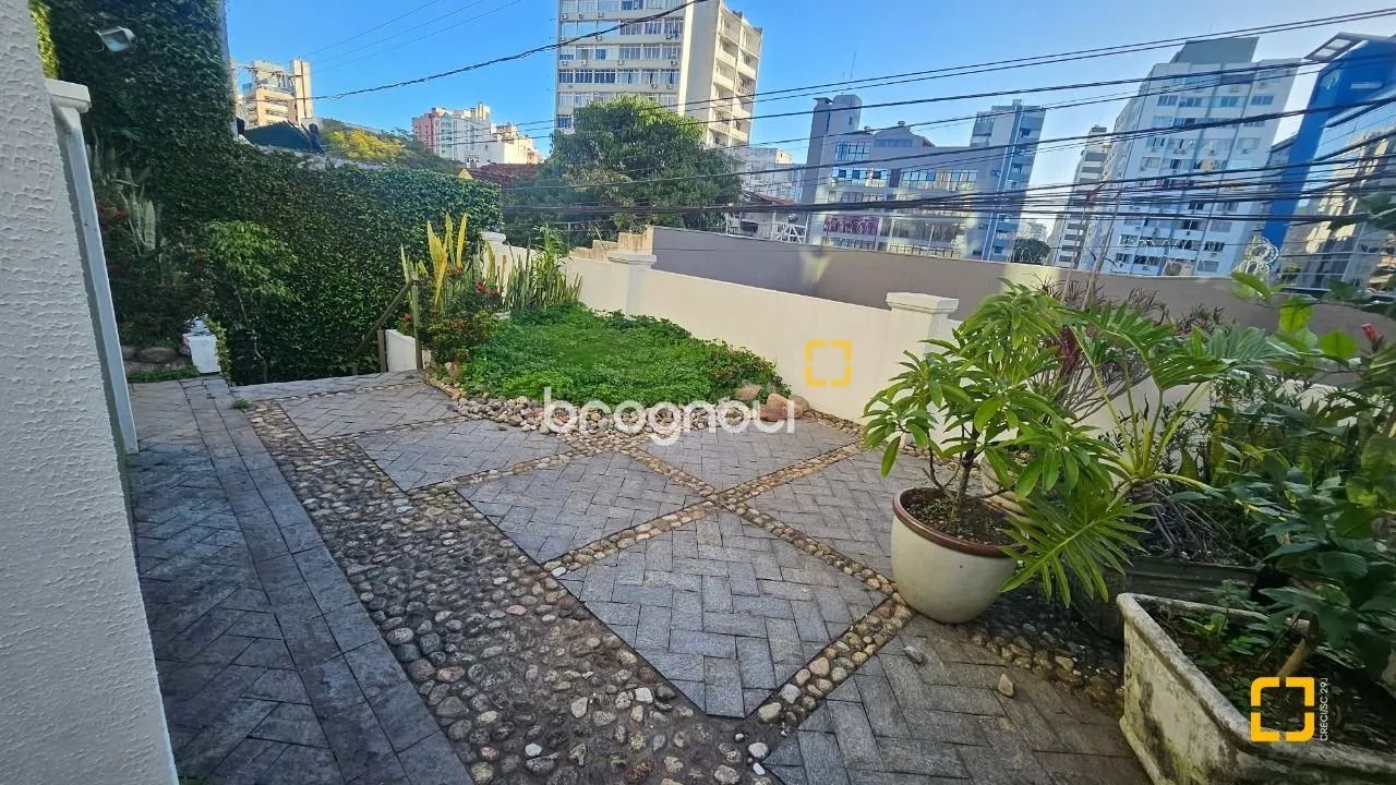 Casa à venda no Centro com 4 dormitórios - Foto 4