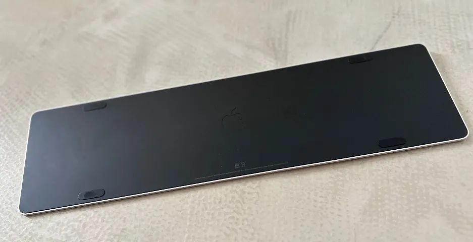 Teclado Apple Magic Keyboard com Touch ID | W e R com defeito - Foto 2