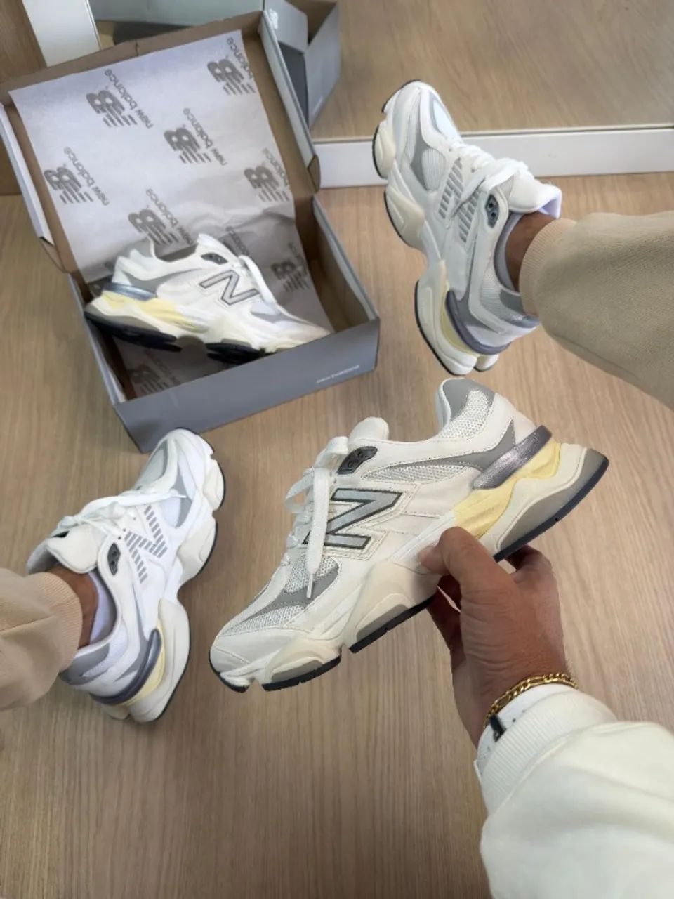 New Balance 9060 Off/White Couro Unissex  - Foto 4
