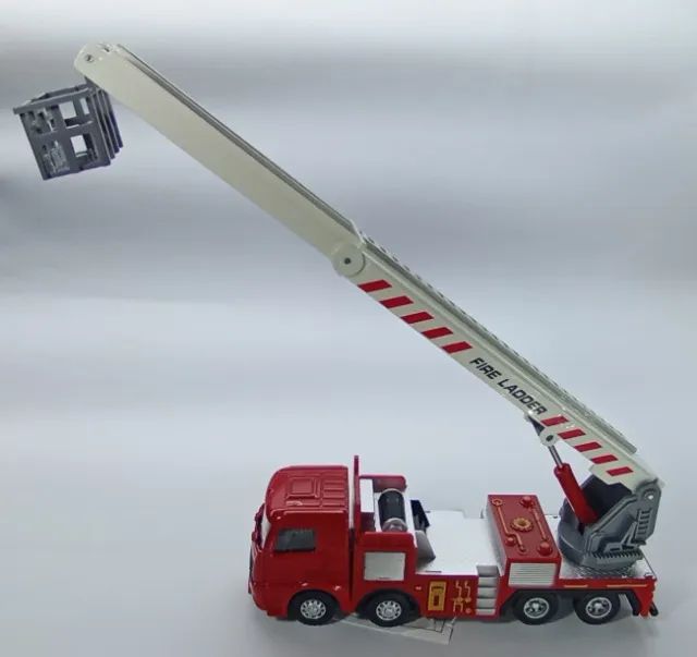 Carros de Bombeiro - Metal 1:10 - Foto 4