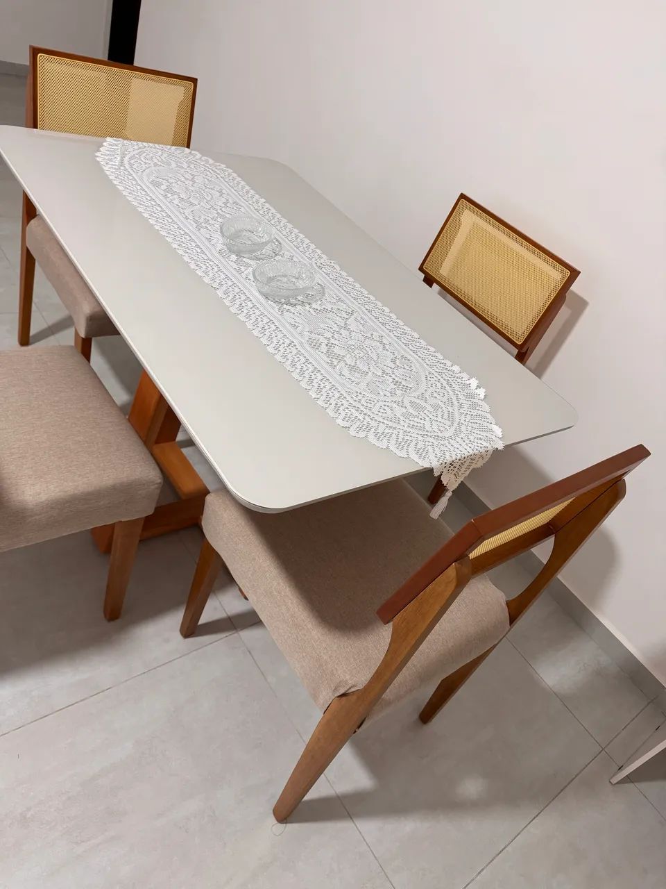 Mesa de Jantar com 4 Cadeiras