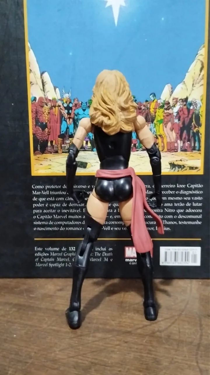 Marvel lengends miss Marvel  - Foto 3