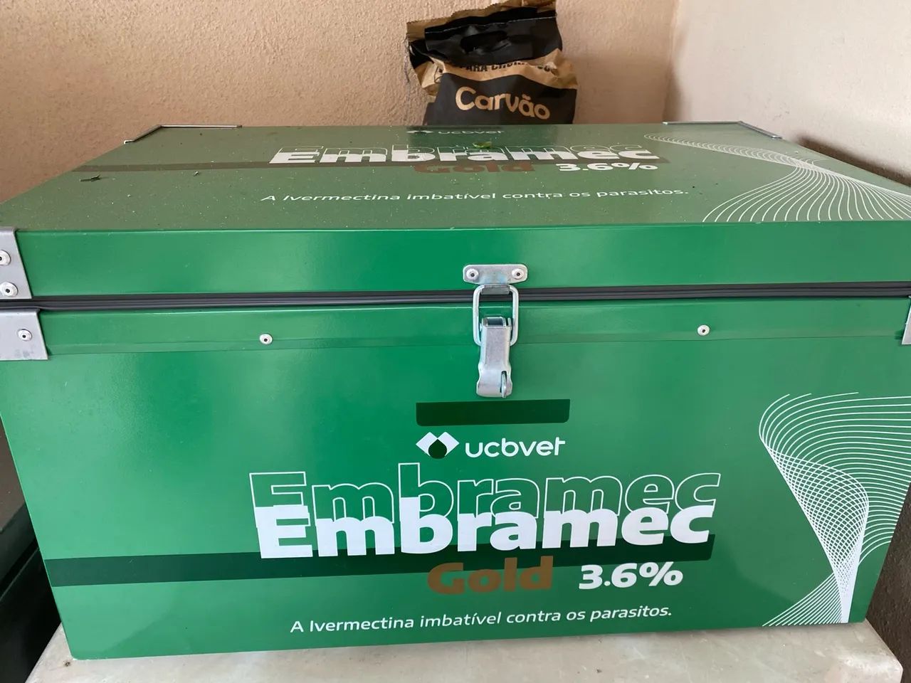 Caixa térmica cooler 70 litros  - Foto 4