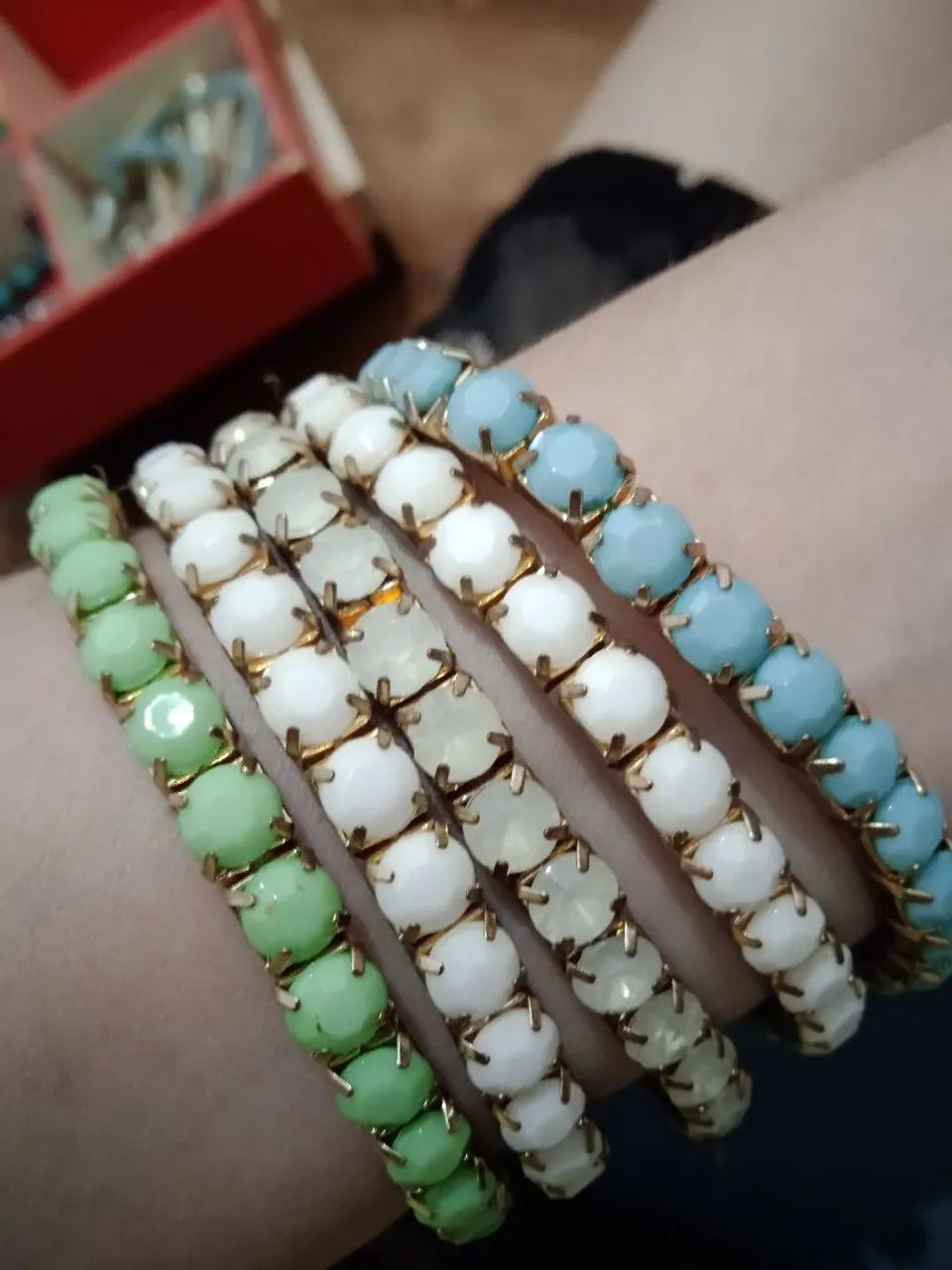 Pulseiras elásticas coloridas 