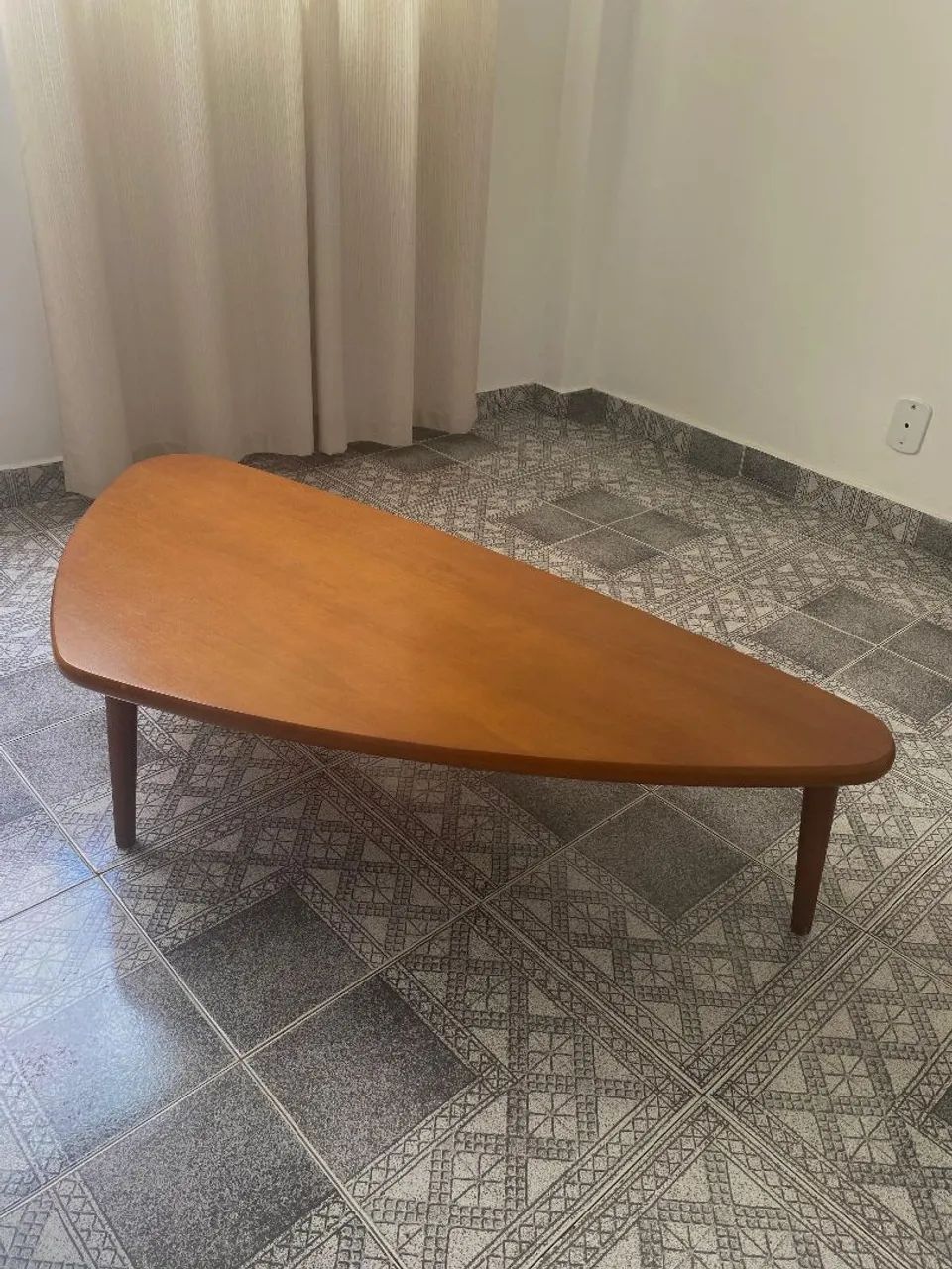 Mesinha de centro R$399,00