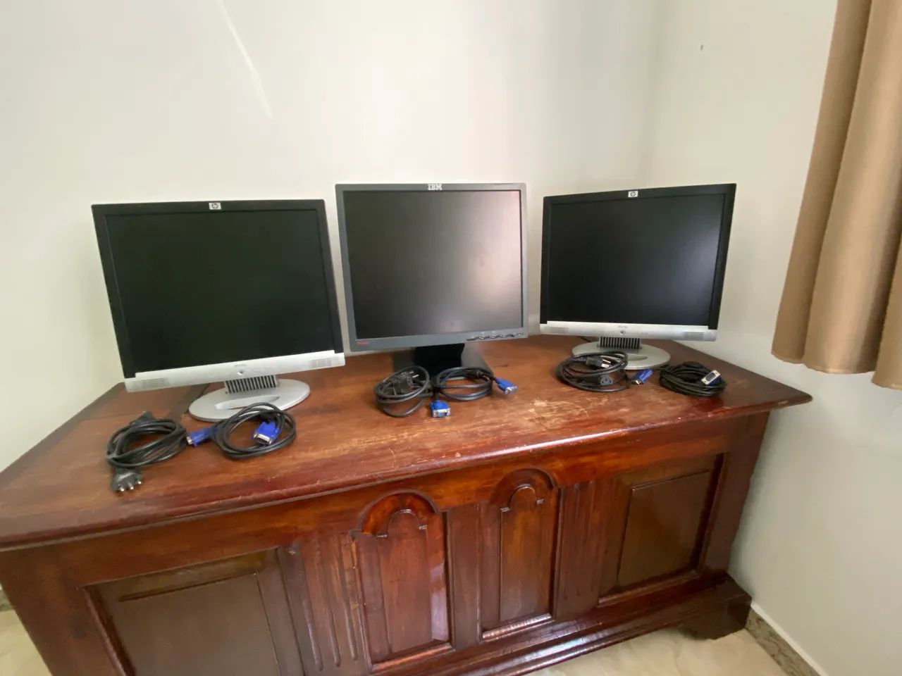 Vendo Monitores (pc), ventilador  , teclados 