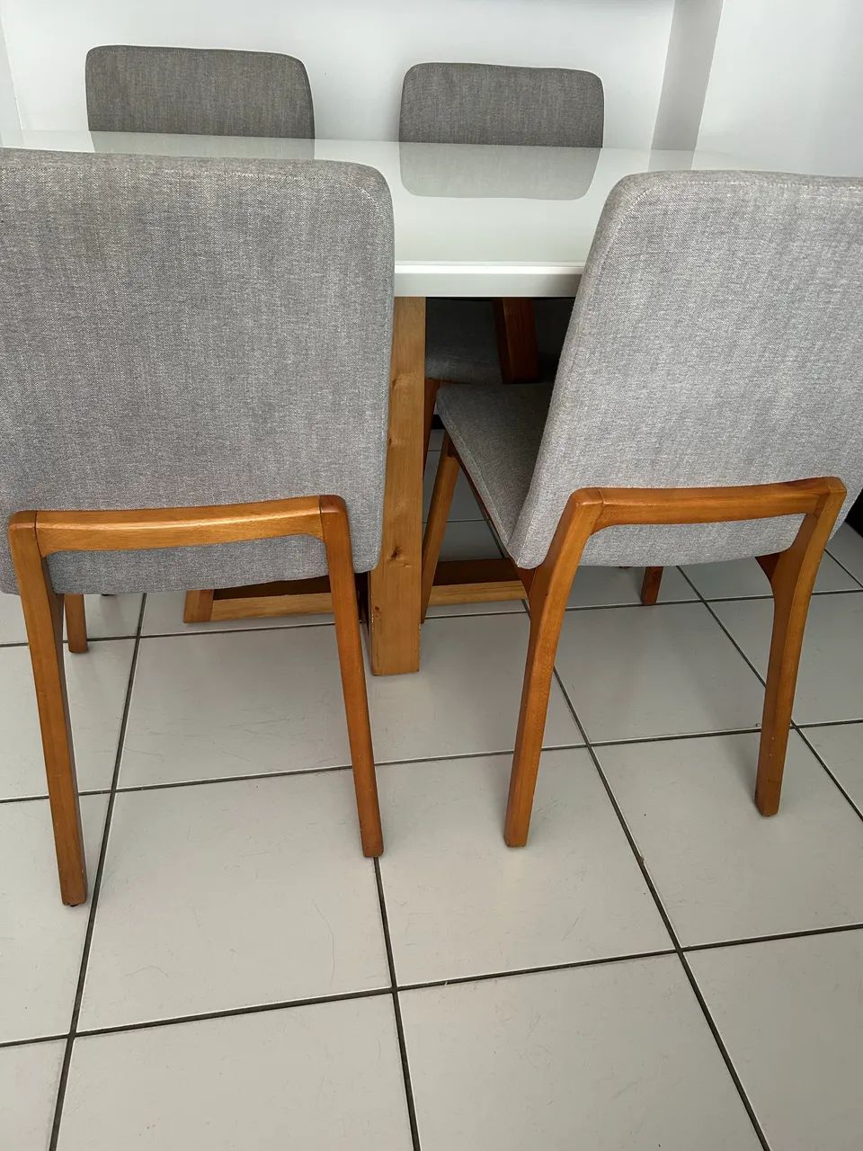 Mesa com 4 cadeiras  - Foto 3