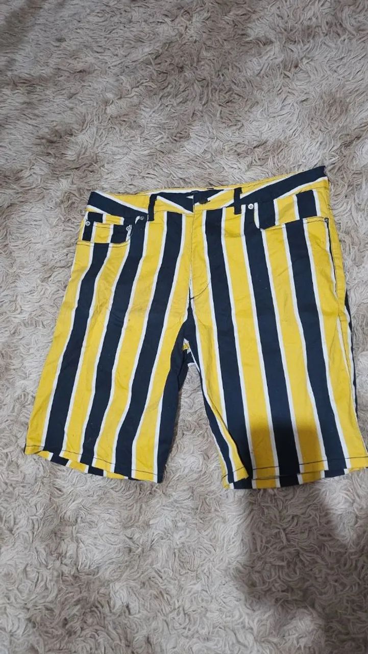 Bermuda masculina forever 21