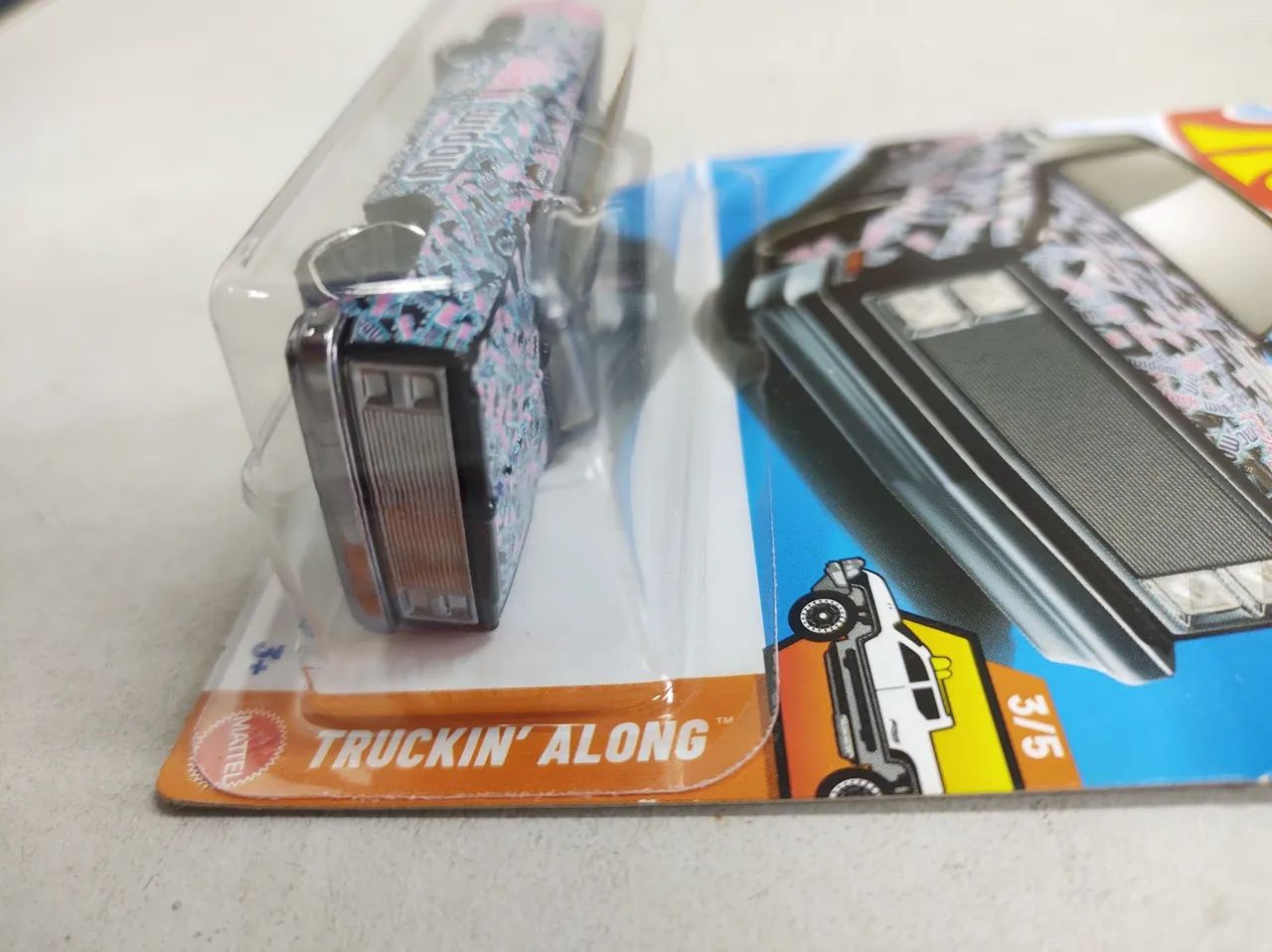 Hotwheels Silverado blackwidow lote 2026 - Foto 3