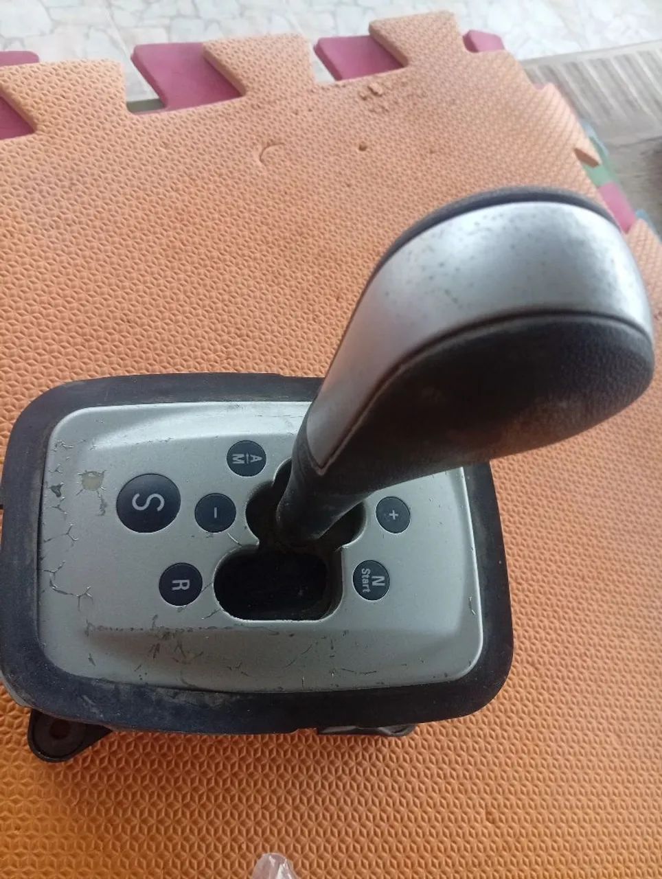Manopla automática da Meriva Easytronic. 