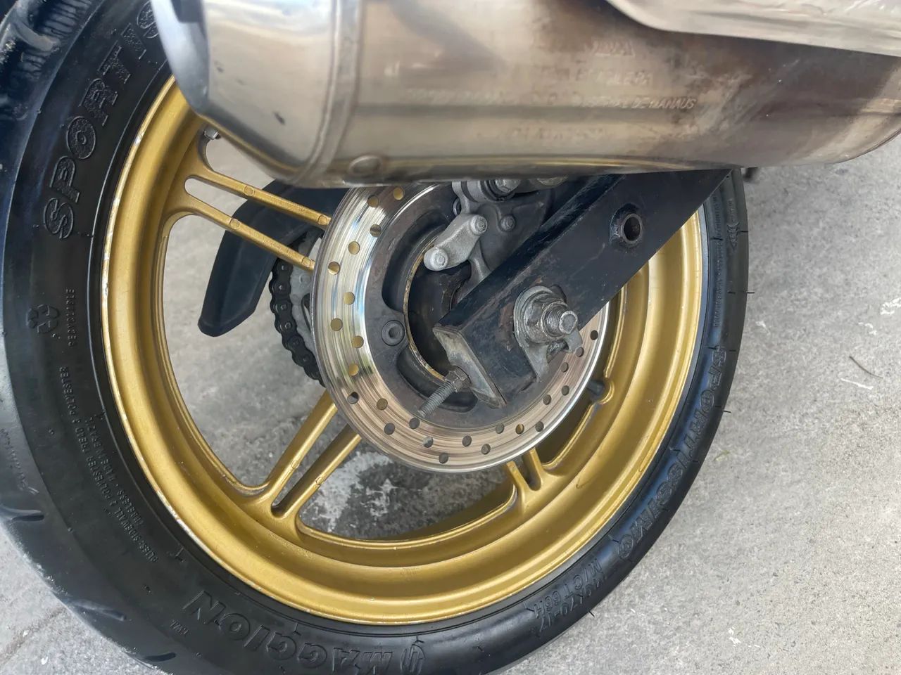 CB 300 conservada - Foto 5