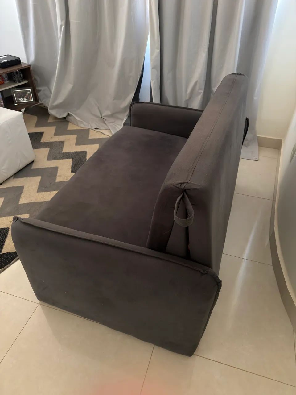 Sofá-Cama Casal com Baú 2 Lugares Zaia Suede Cinza - Foto 4