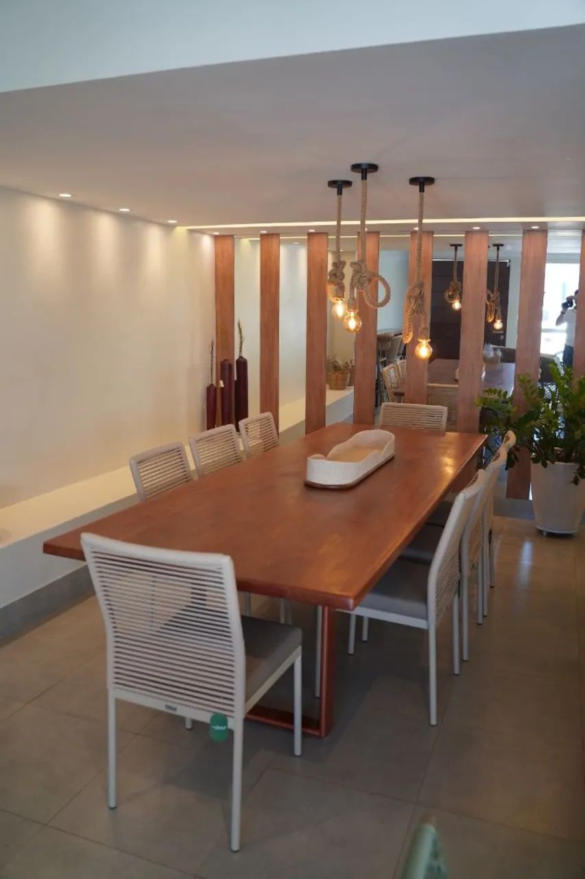 Mesa jantar em madeira maciça  - Foto 4