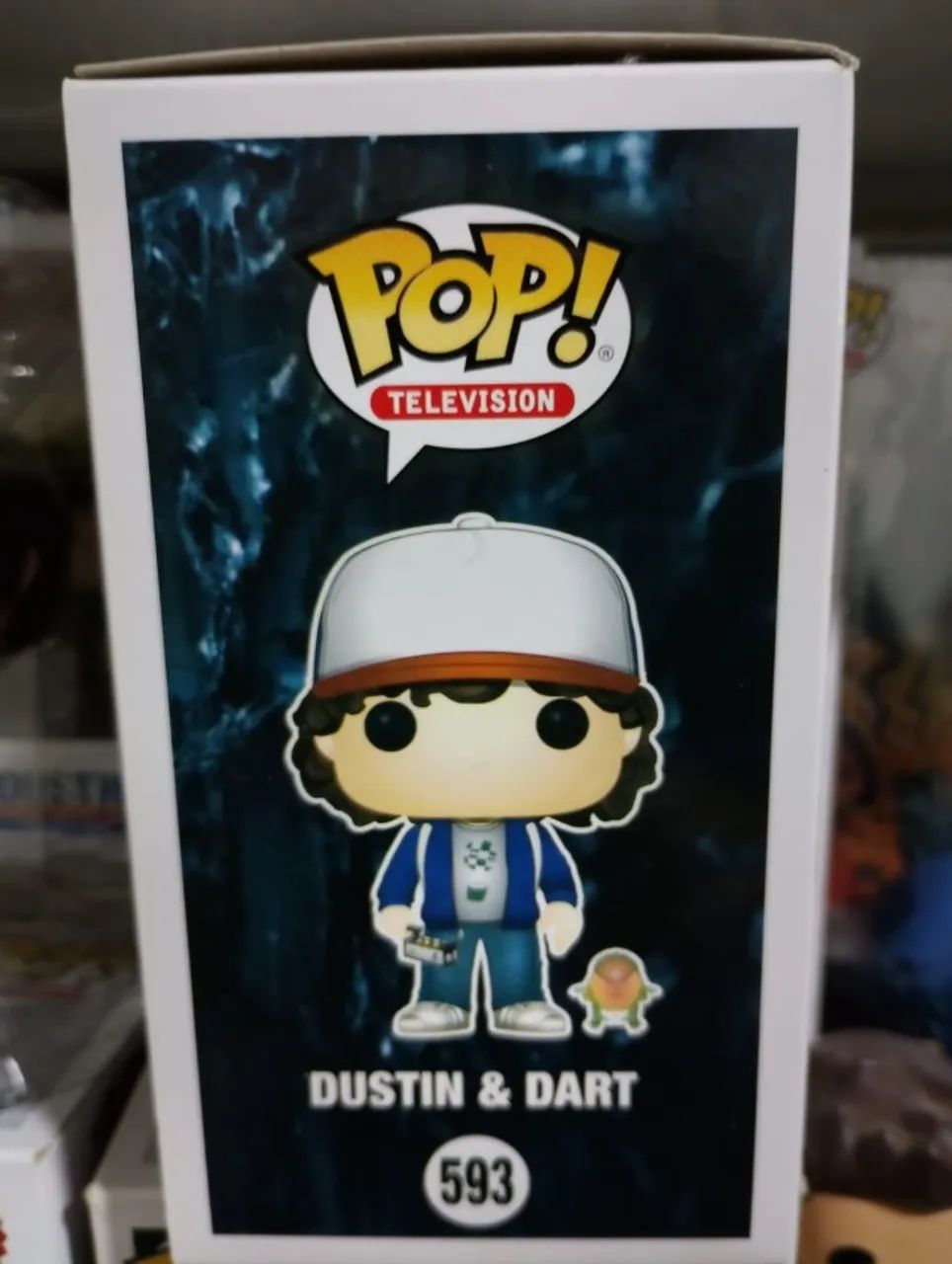 Funko pop Dustin e dart 593 - Foto 2